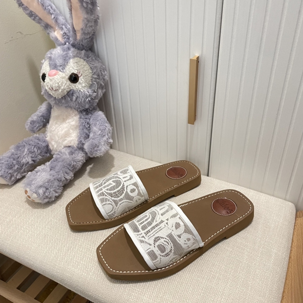 サンダル正面デザイン